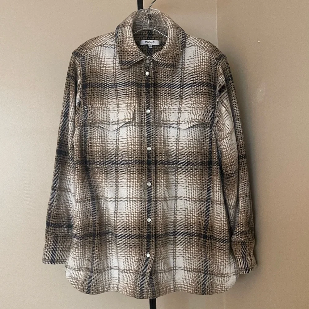 Madewell Flannel Button-Up Shirt-Jacket in Plaid - Picture 3 of 11